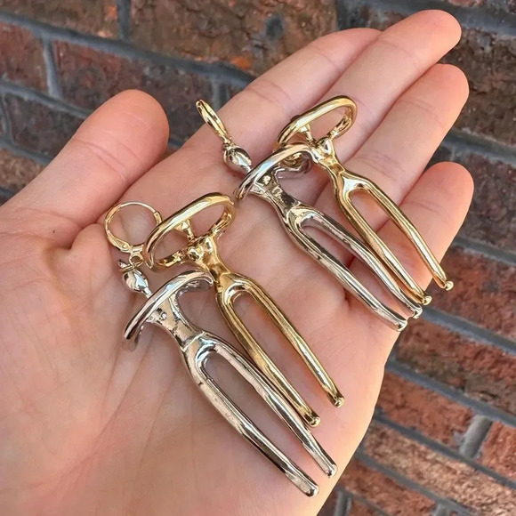 Anthropologie Lovers Small Embrace Earrings - Picture 6 of 14